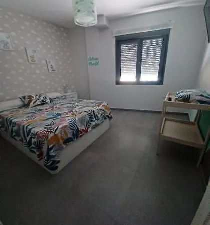 Holidays Only A 100 Meters From The ホテル 4*